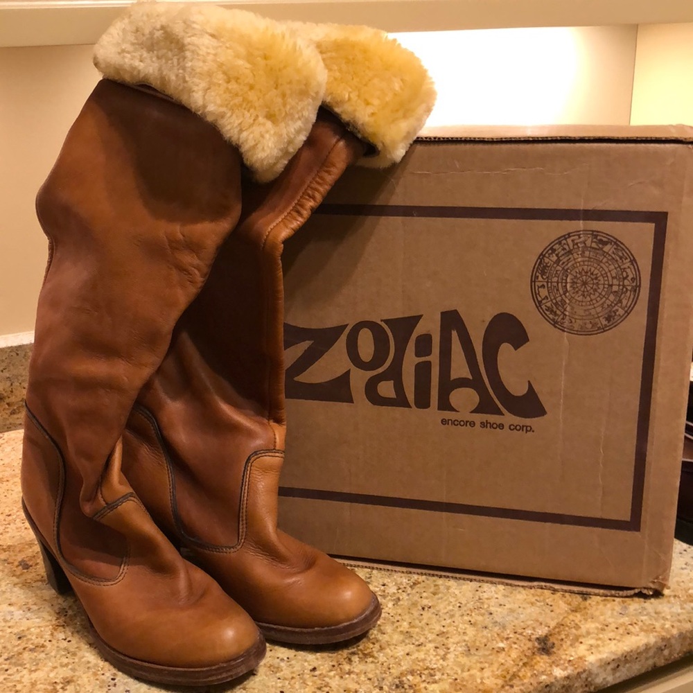 Vintage 1970s Zodiac Lined Leather Boots WITH BOX!